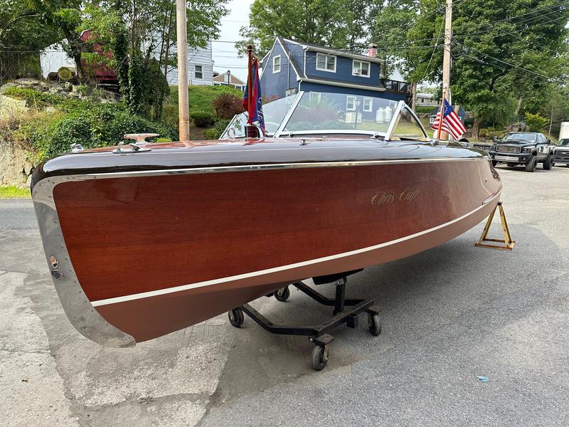 1941 19' Chris Craft Barrelback